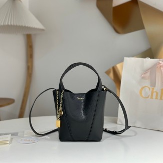 끌로에 그레인드 레더 스핀 스몰 토트백 클레이 블랙