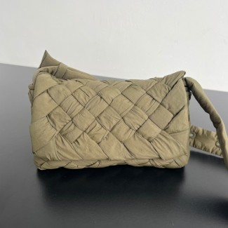 보테가베네타 럼플 메신저 백 카키 795498